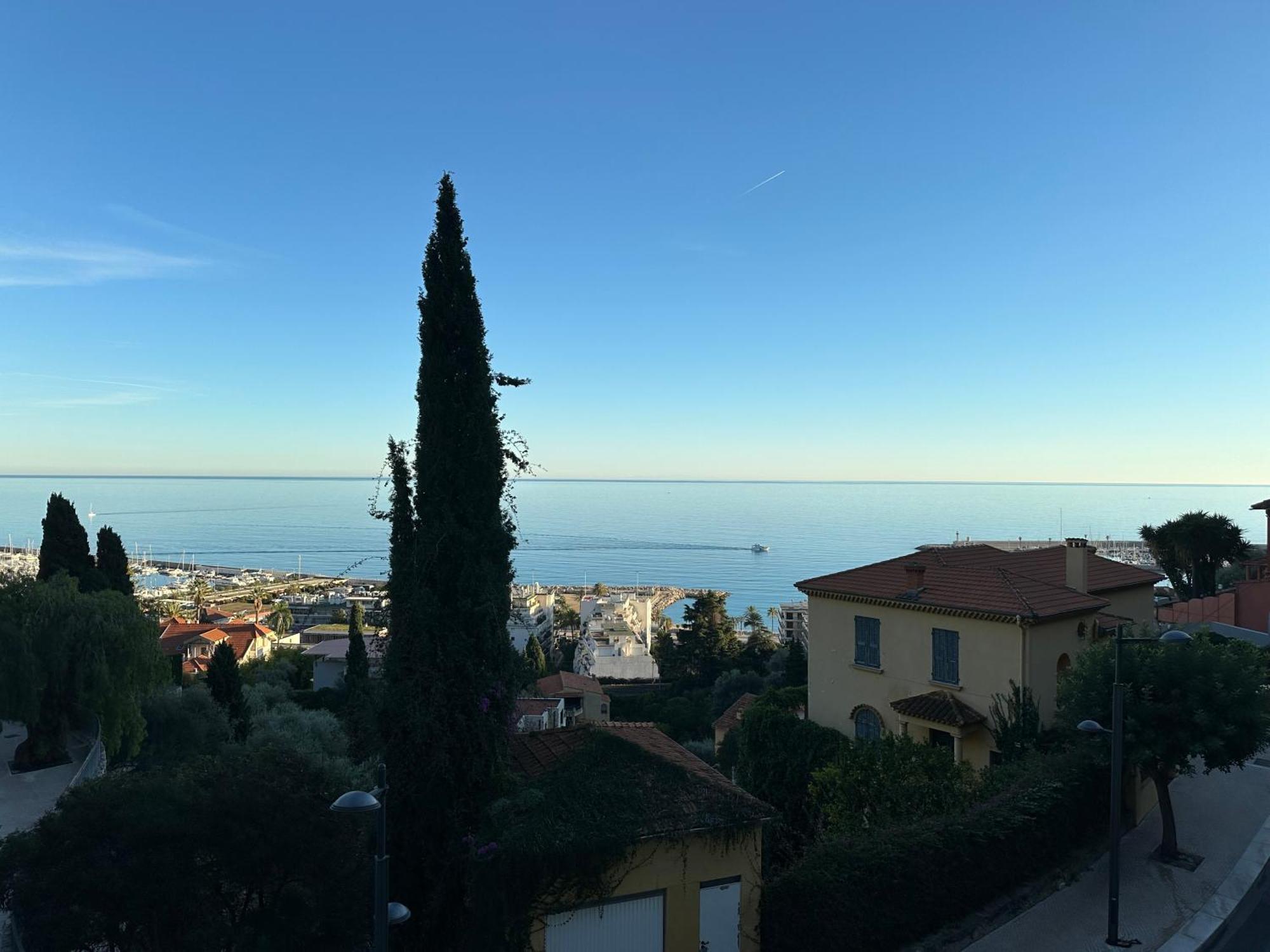 Le Vigia-Vue Mer-Terrasse-Climatisation-Parking Menton Exterior photo
